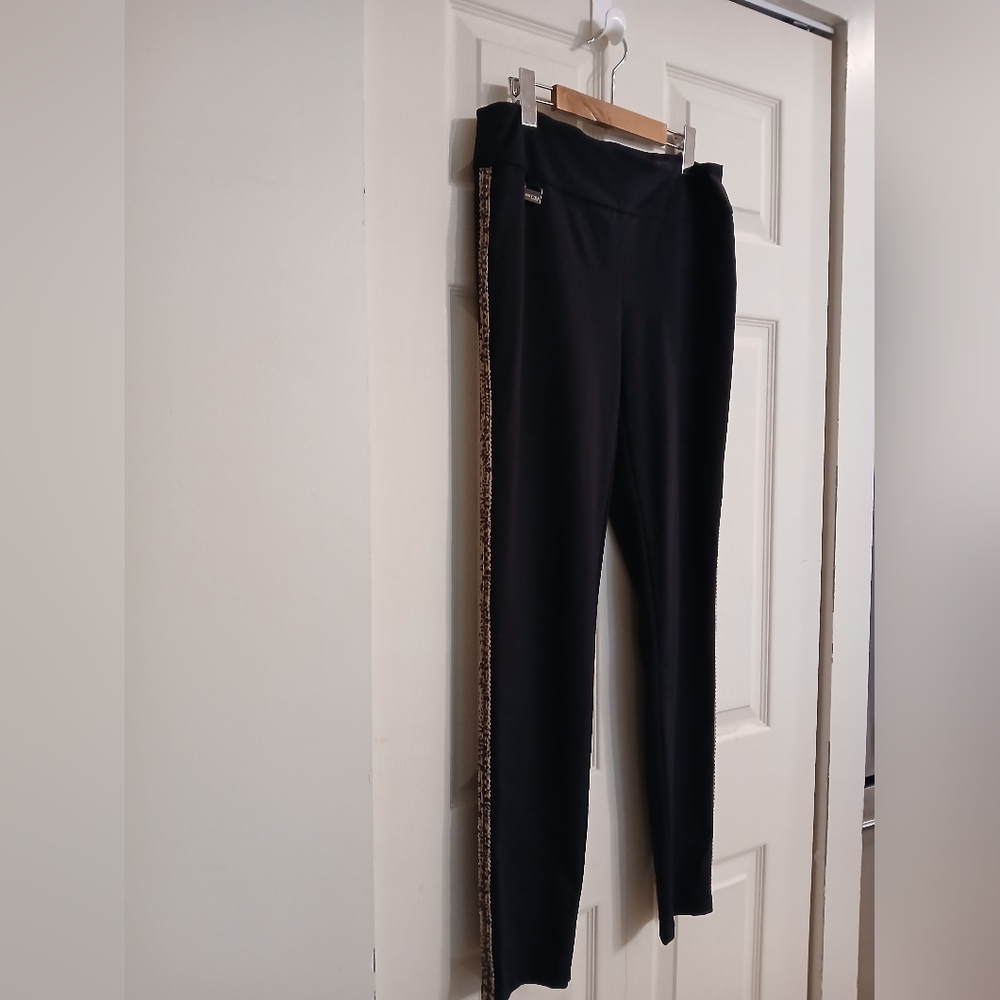 LISETTE MONTREAL Black Leggings with Leopard Print Trim, Size 8